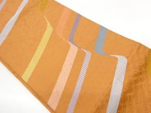 変わり横縞に古典柄模様織出し名古屋帯